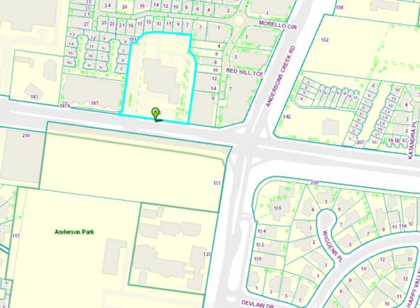 A map with a red pin icon showing the location of the bus shelter at 193-195 Reynolds Rd, Doncaster